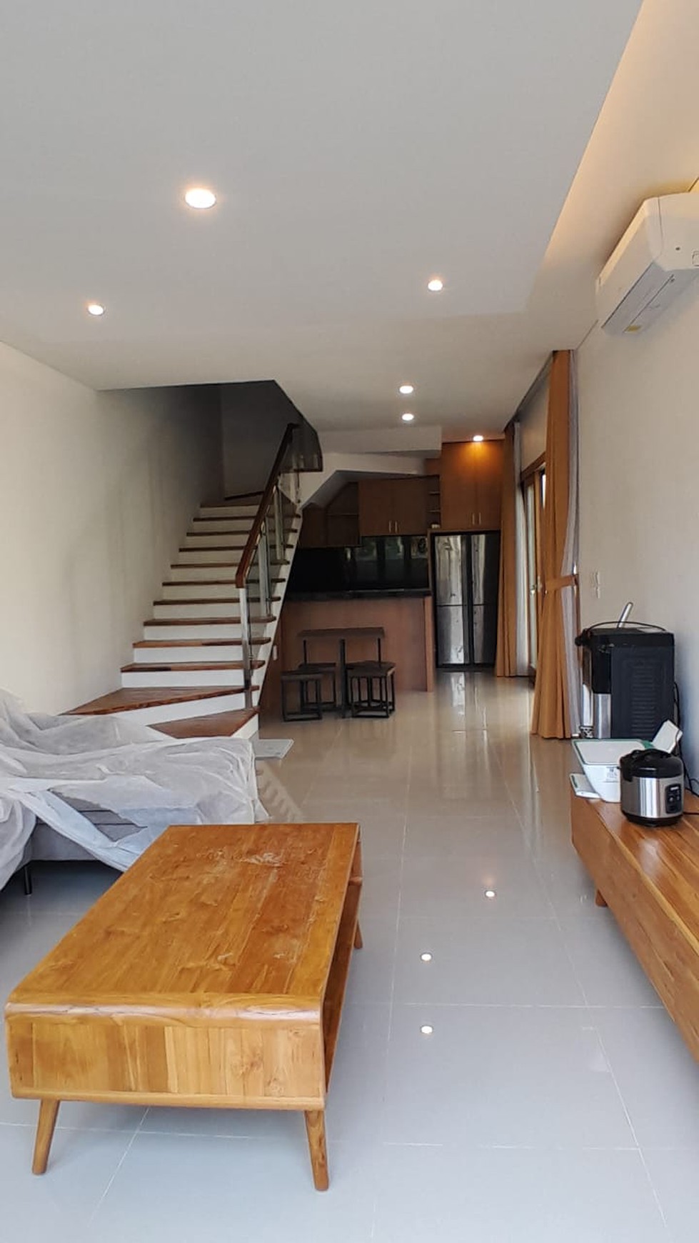 Rumah Hitung Tanah Area Cipete