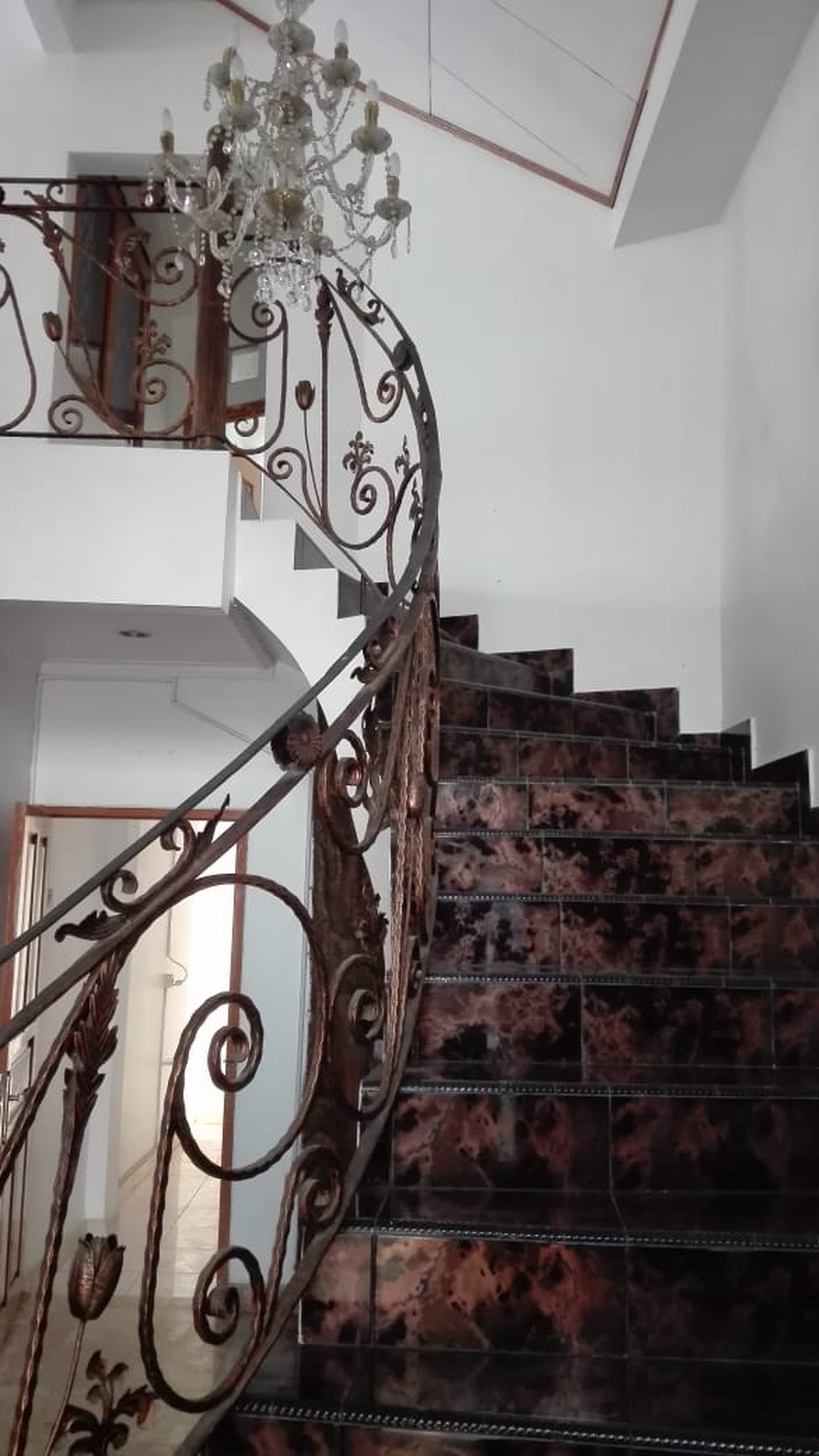 Rumah Siap Huni, Nyaman dan Hunian Asri @Bintaro.