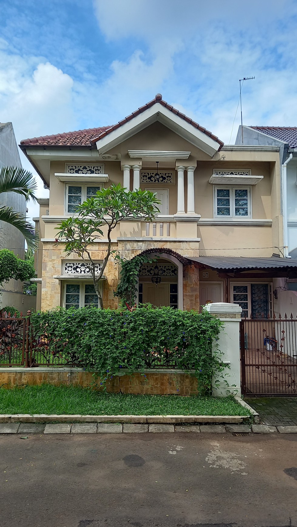 Rumah Citra Gran View Taman dan Akses Danau