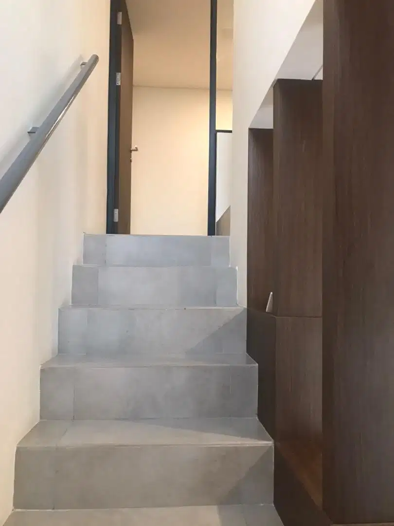 Flash Sale. Rumah modern Freja Suites, BSD