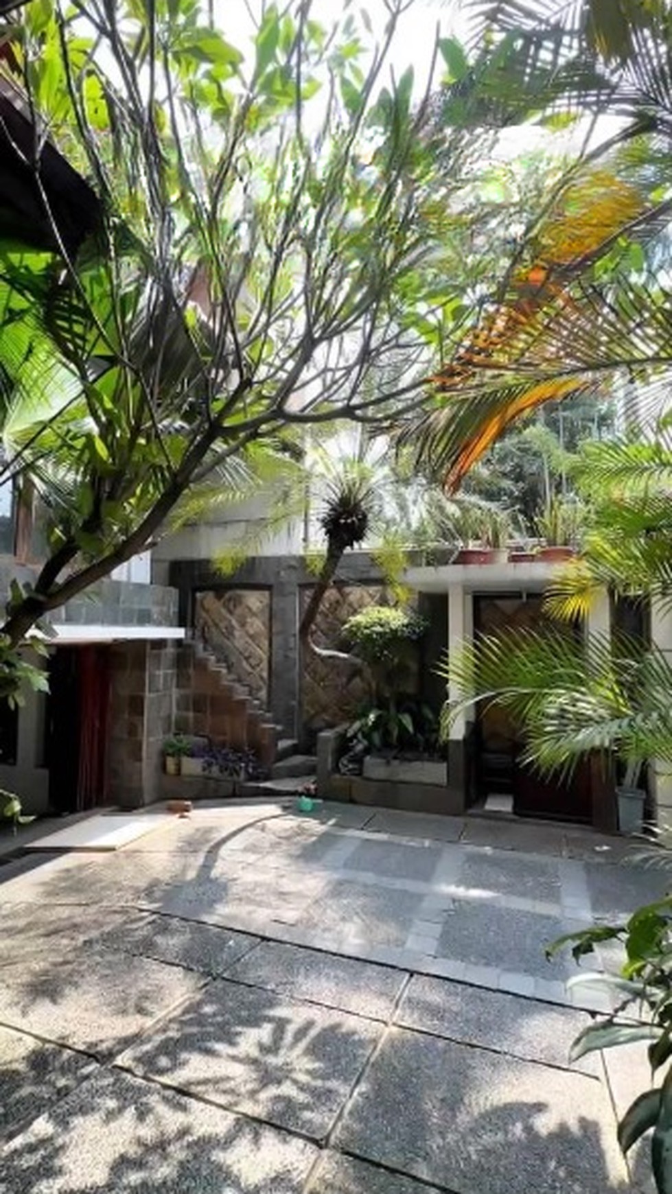 RUMAH DIJUAL JL CIPAKU KEBAYORAN BARU JAKARTA SELATAN 