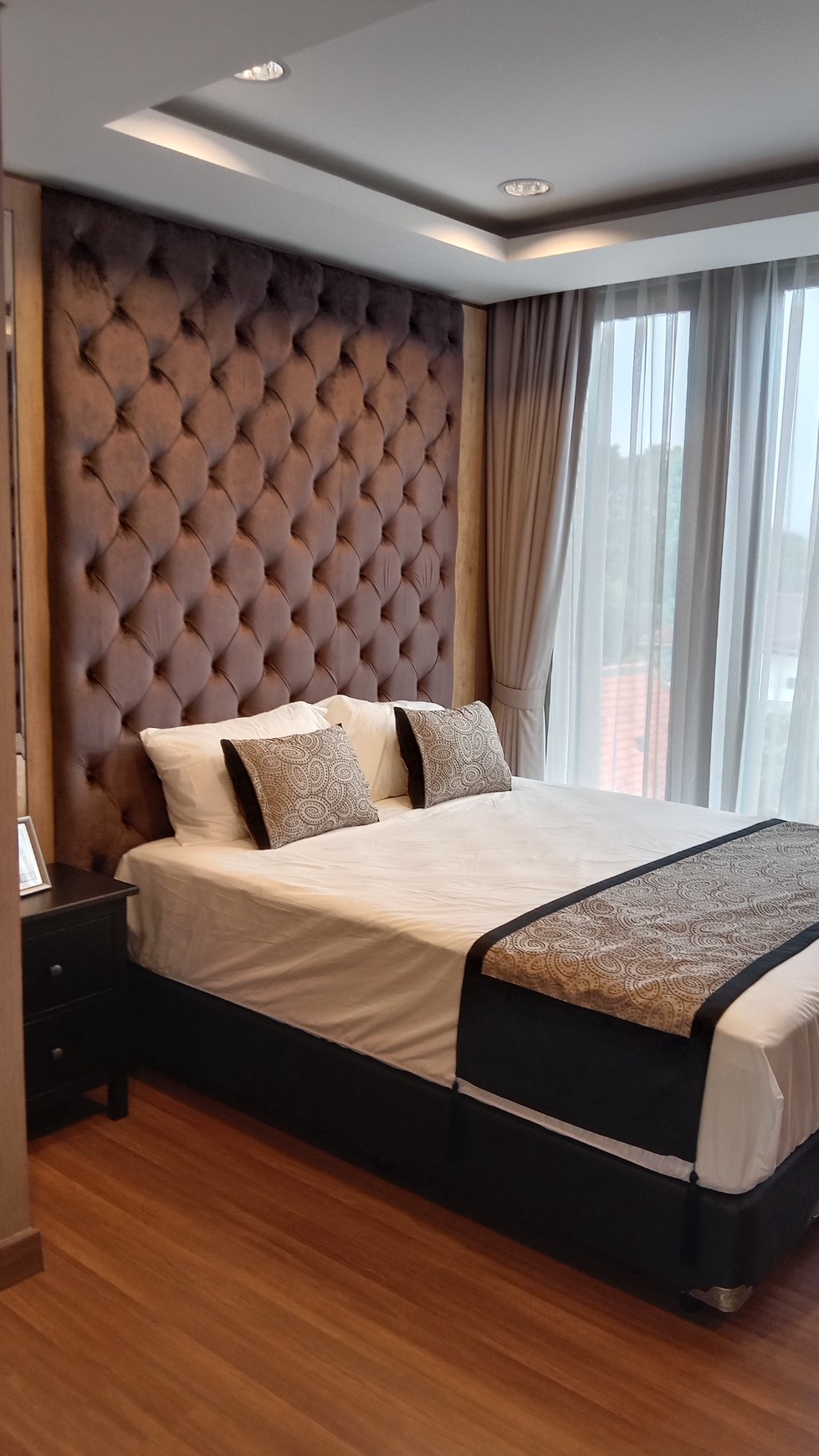 RUMAH TOWNHOUSE MODERN YANG NYAMAN, ASRI DAN STRATEGIS @CILANDAK, JAKARTA SELATAN
