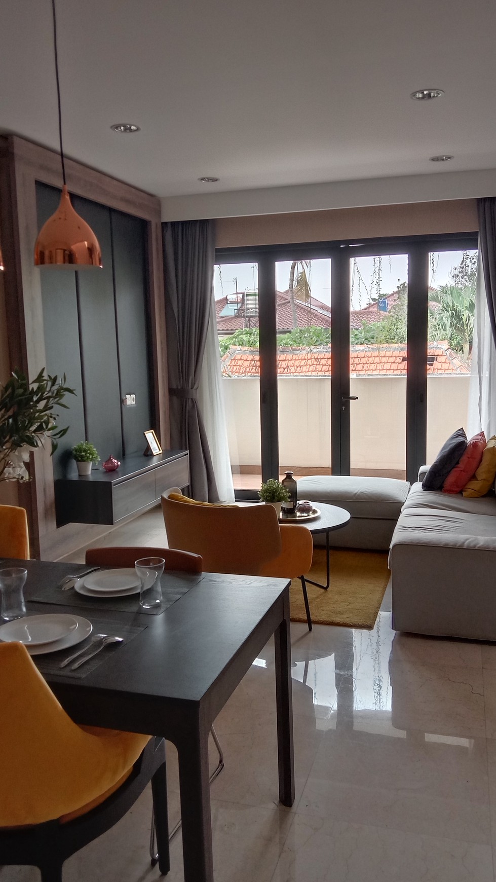 RUMAH TOWNHOUSE MODERN YANG NYAMAN, ASRI DAN STRATEGIS @CILANDAK, JAKARTA SELATAN