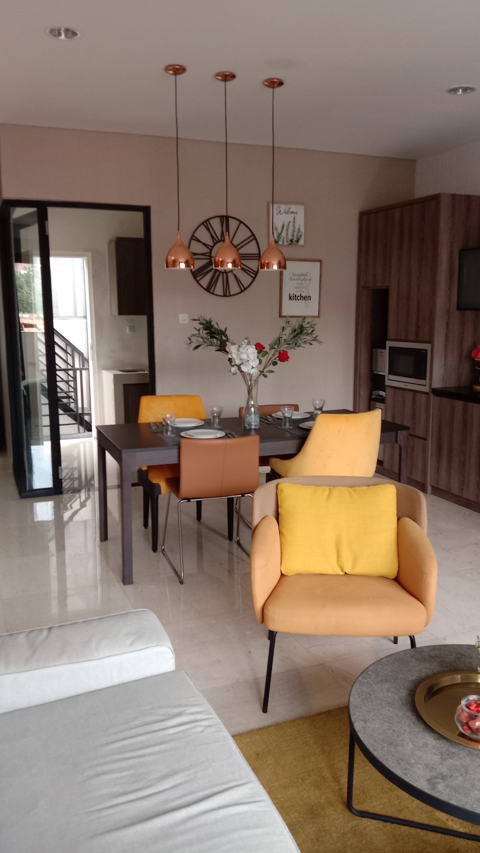 RUMAH TOWNHOUSE MODERN YANG NYAMAN, ASRI DAN STRATEGIS @CILANDAK, JAKARTA SELATAN