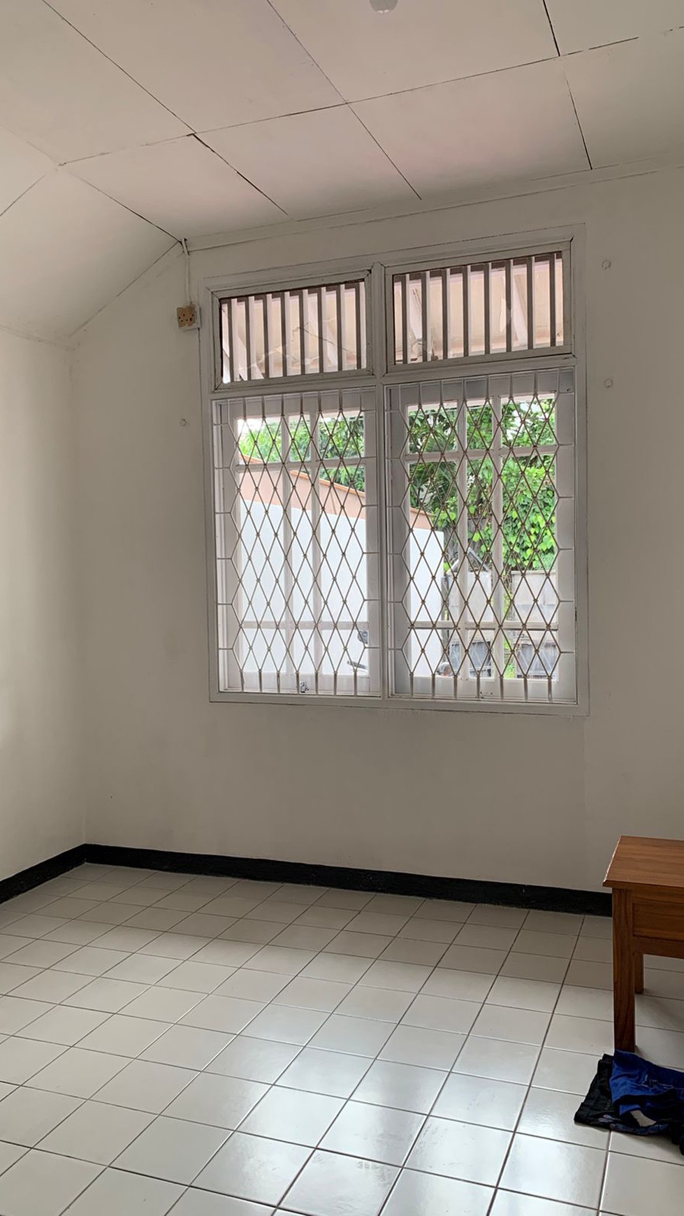 Rumah bagus, siap huni di Hook di Bintaro Sektor 4