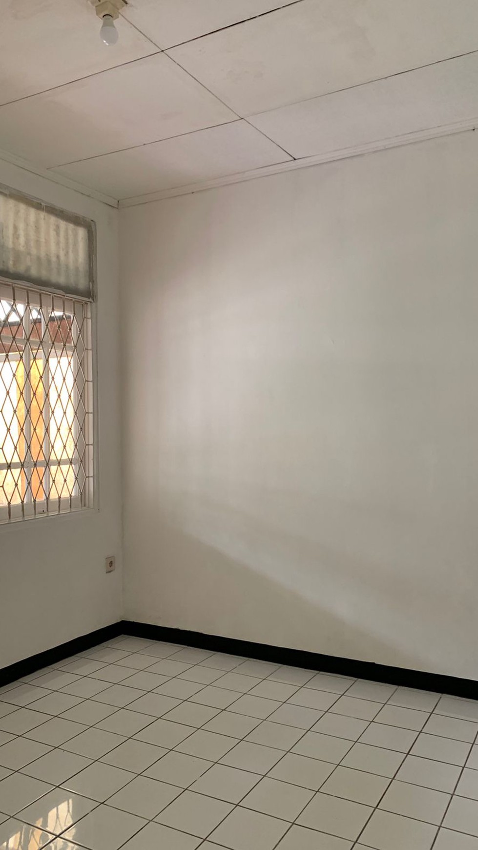 Rumah bagus, siap huni di Hook di Bintaro Sektor 4