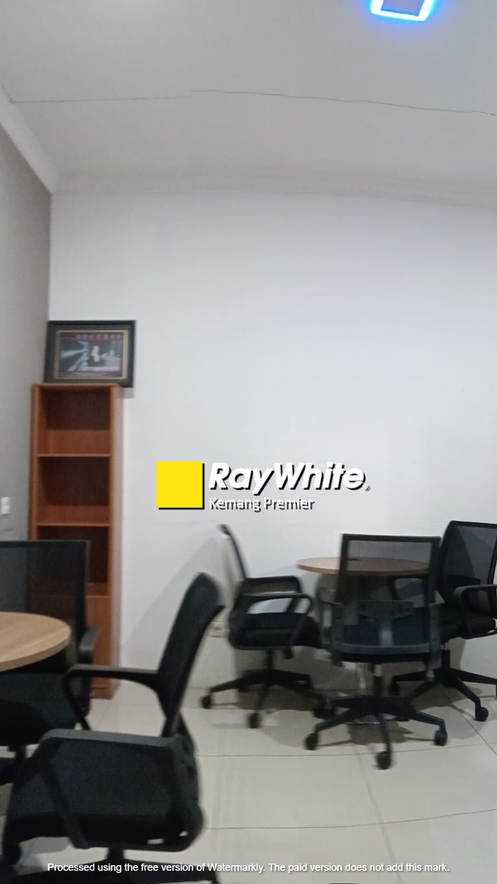 Tempat Usaha / Perkantoran Strategis Siap Pakai, Jalan Batong