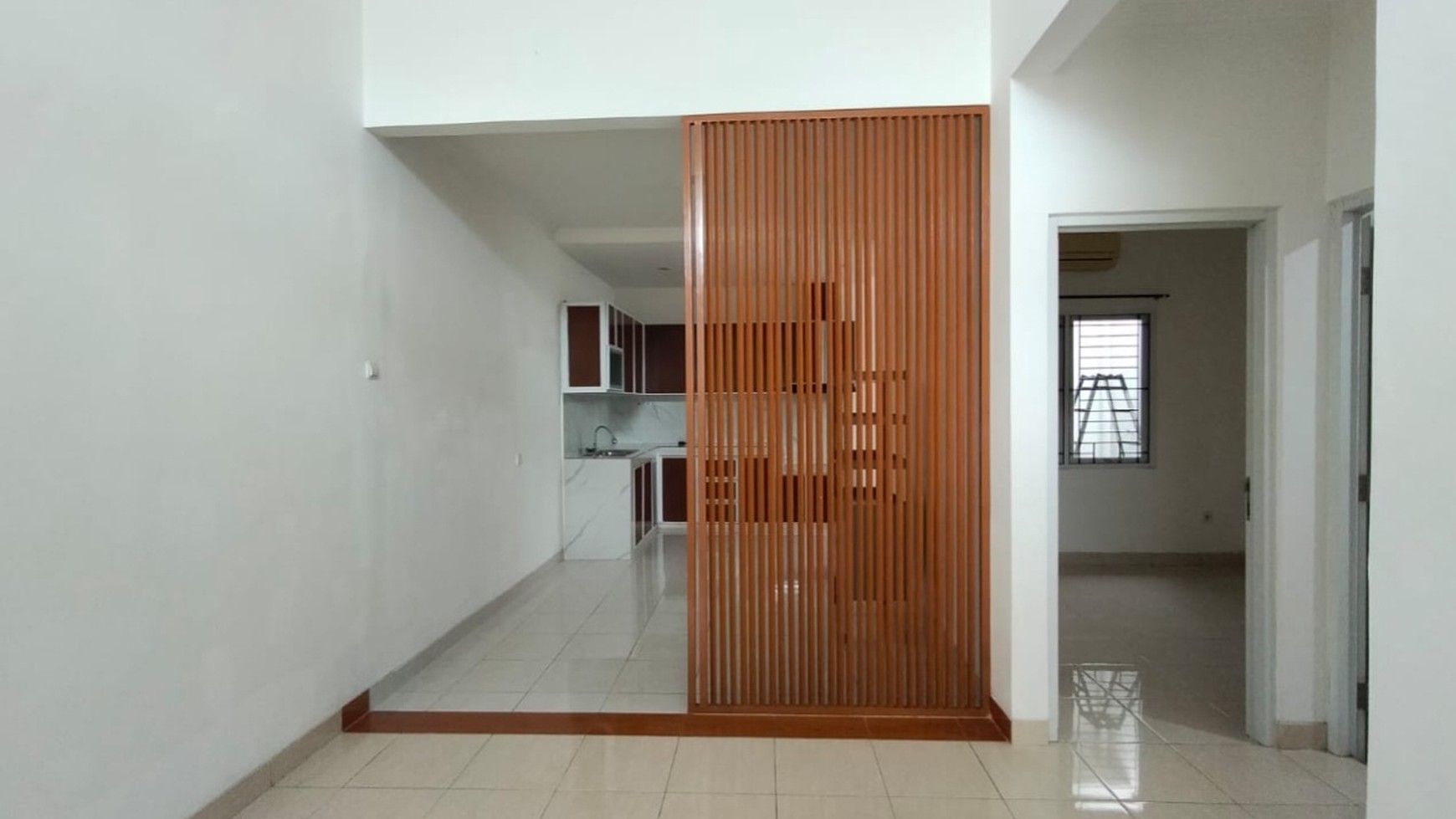 Disewakan Rumah di Grand Wisata Bekasi - Siap Huni Bersih dan Rapi.