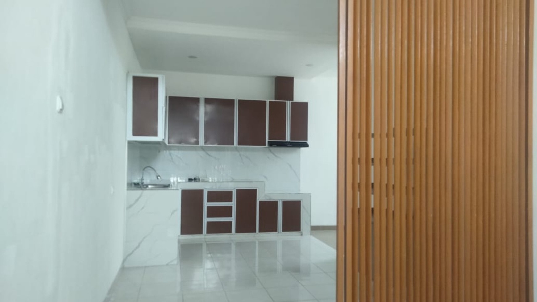 Disewakan Rumah di Grand Wisata Bekasi - Siap Huni Bersih dan Rapi.