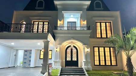 Dijual Rumah mewah Modern 2 Lantai ada Pool, di Bintaro
