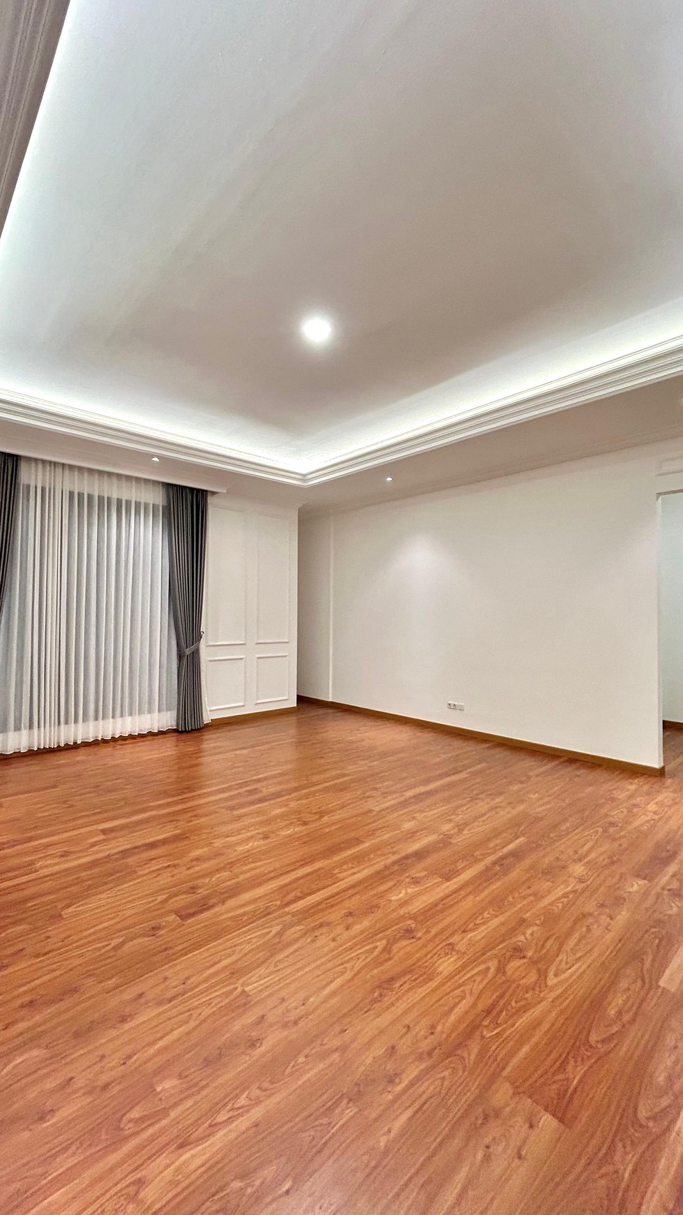 Dijual Rumah mewah Modern 2 Lantai ada Pool, di Bintaro