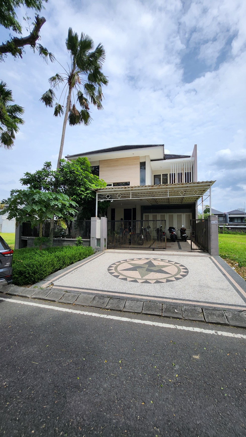 MURAH LUAS Rumah Royal Residence Rosenburg Wiyung Surabaya - SPESIAL RAYA Main Road LEBAR 6 MOBIL - Dekat Citraland, Pakuwon Mall, PTC, Supermall