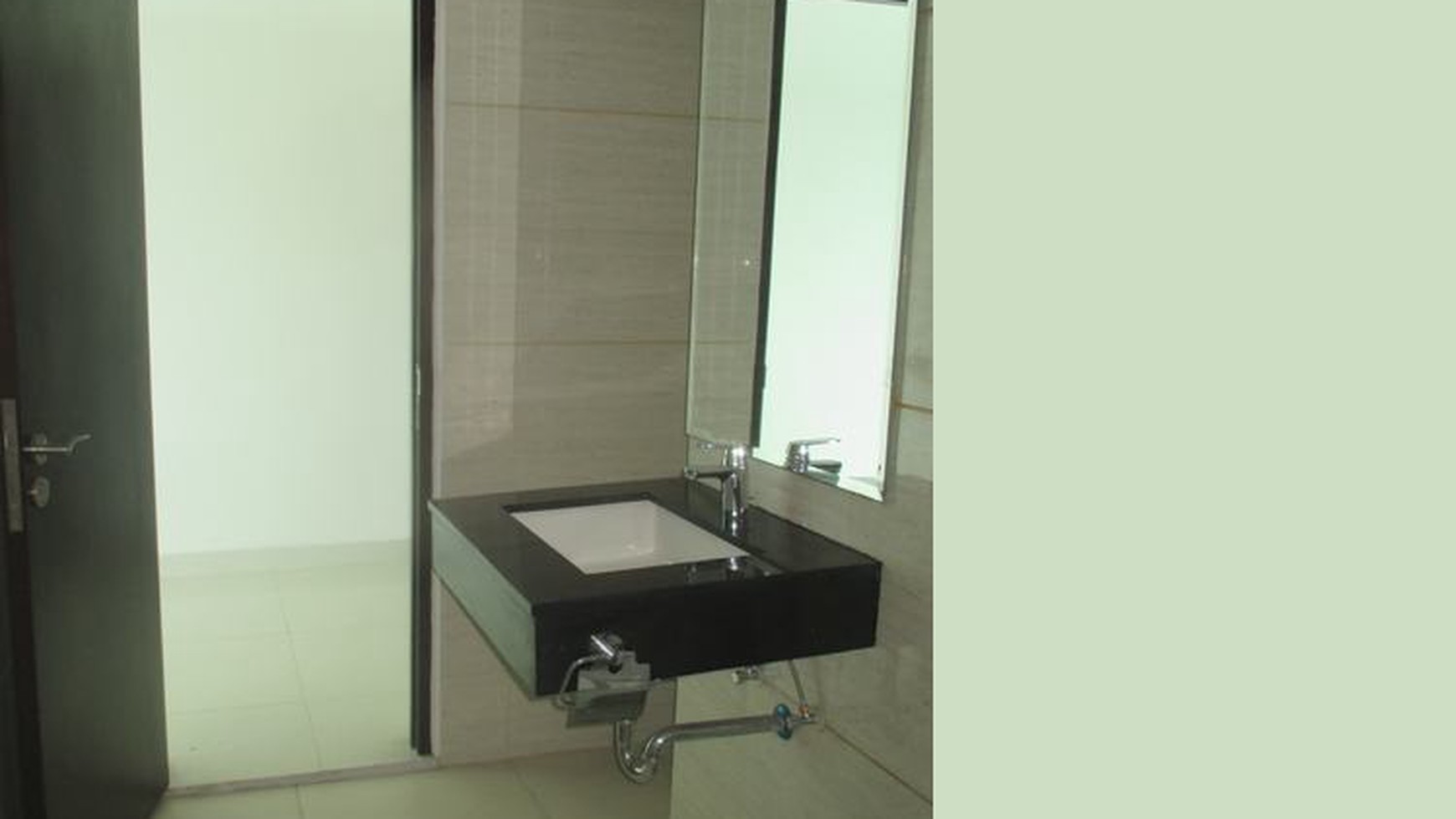Soho apartemen brooklyn alam sutera, 2 BR, jual cepat kondisi bagus, siap huni