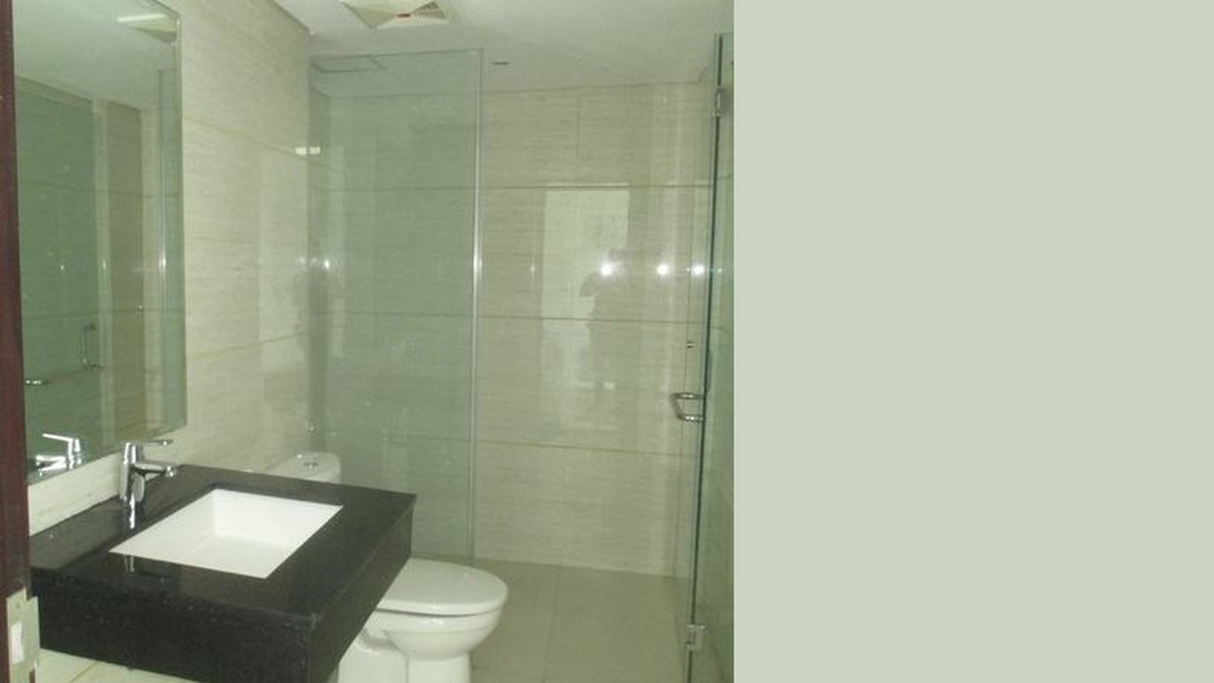 Soho apartemen brooklyn alam sutera, 2 BR, jual cepat kondisi bagus, siap huni