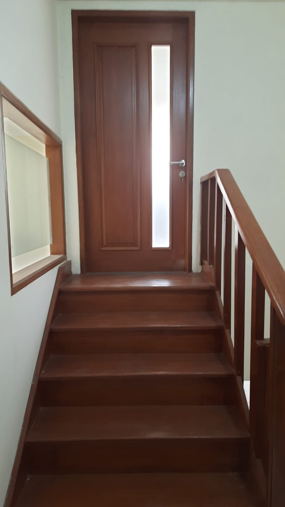 Rumah luas, lokasi strategis di Pondok Ranji.