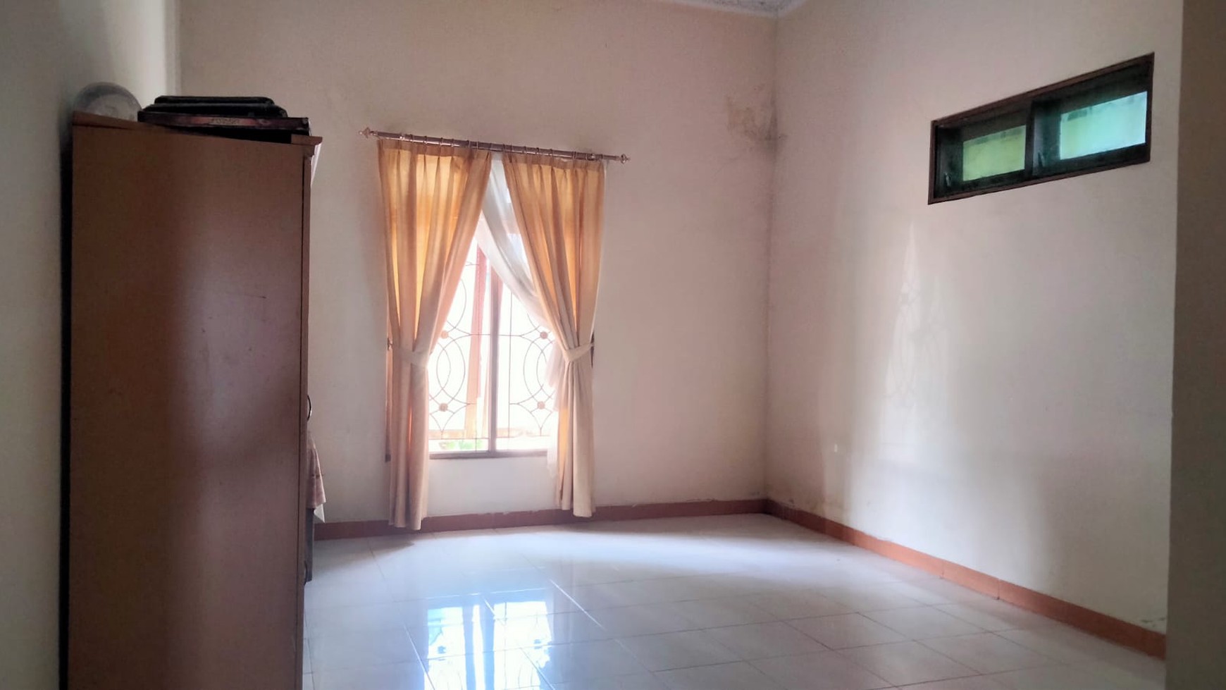 RUMAH DENGAN LUAS TANAH 588 METER PERSEGI DI DAERA PIYUNGAN
