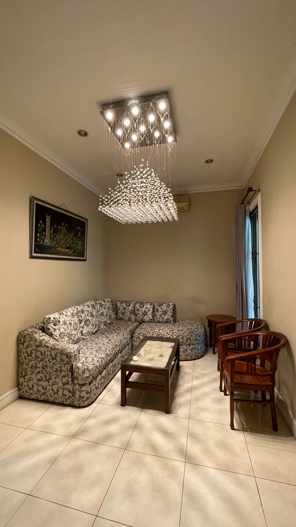 Rumah 2 Lantai, Selangkah Ke Mall Living World Kota Wisata
