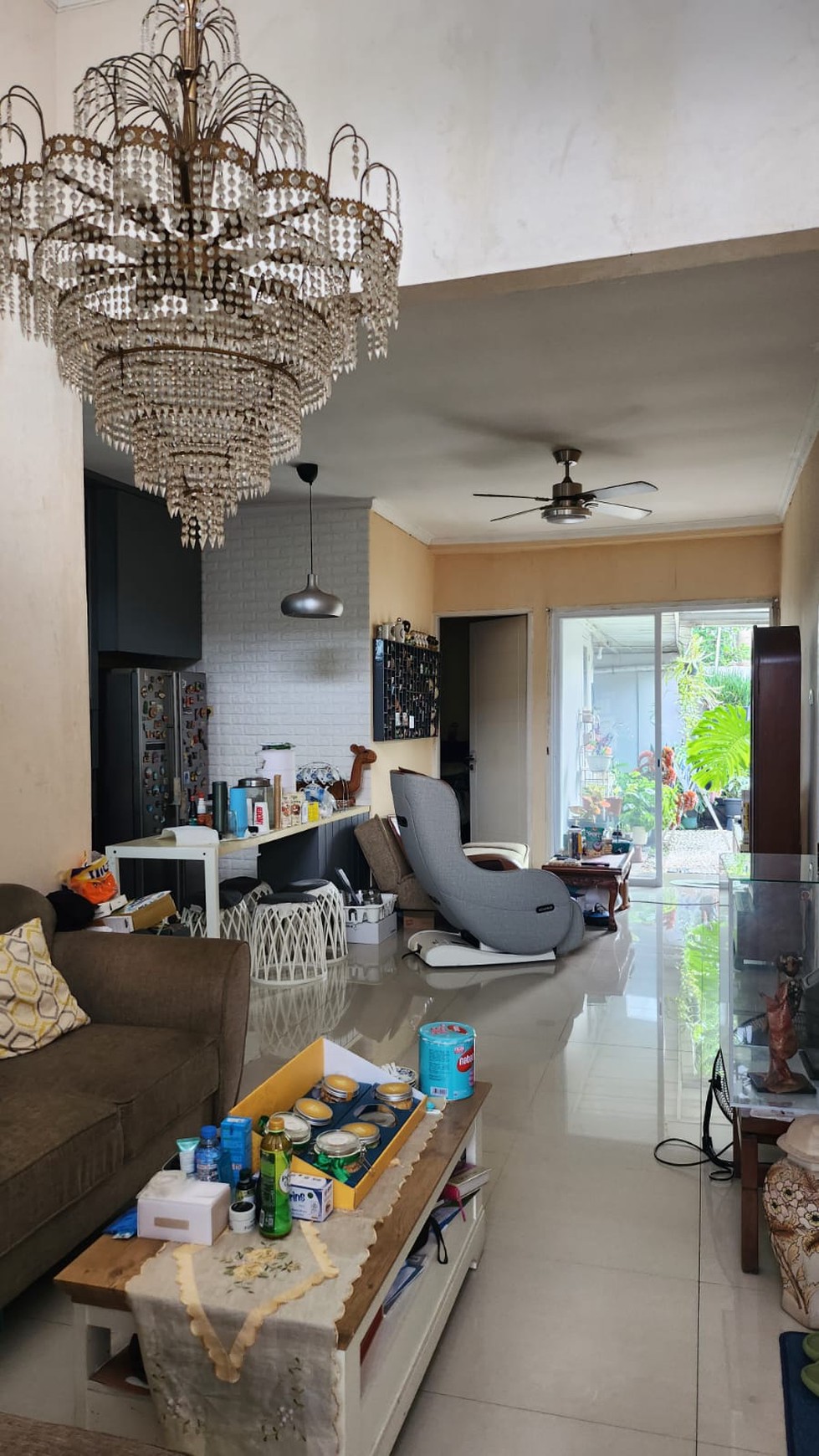 Rumah Siap Huni dengan Hunian Nyaman dan Asri di Ciputat