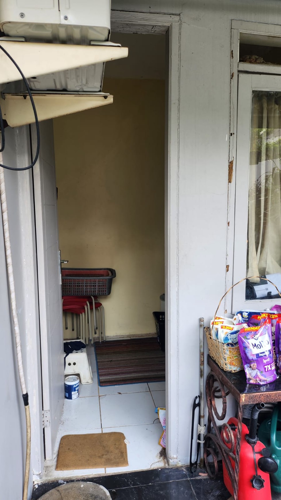 Rumah Siap Huni dengan Hunian Nyaman dan Asri di Ciputat
