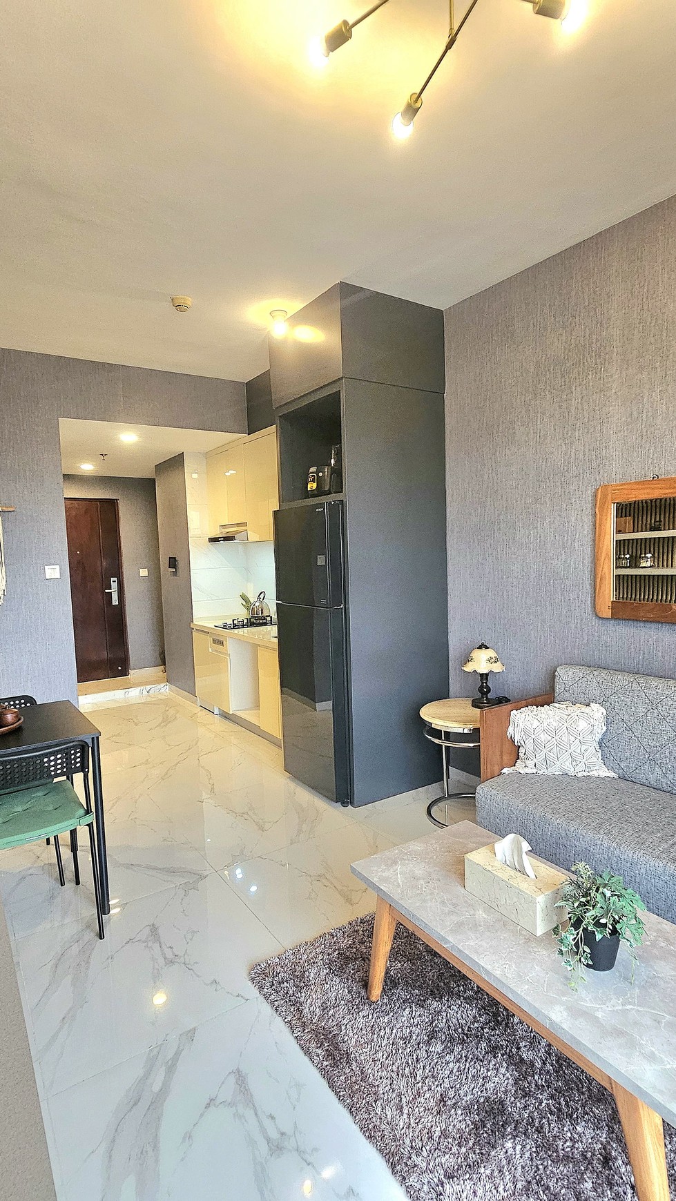 Apartemen Sky House BSD berada di samping mall aeon, dekat universitas, dan stasiun