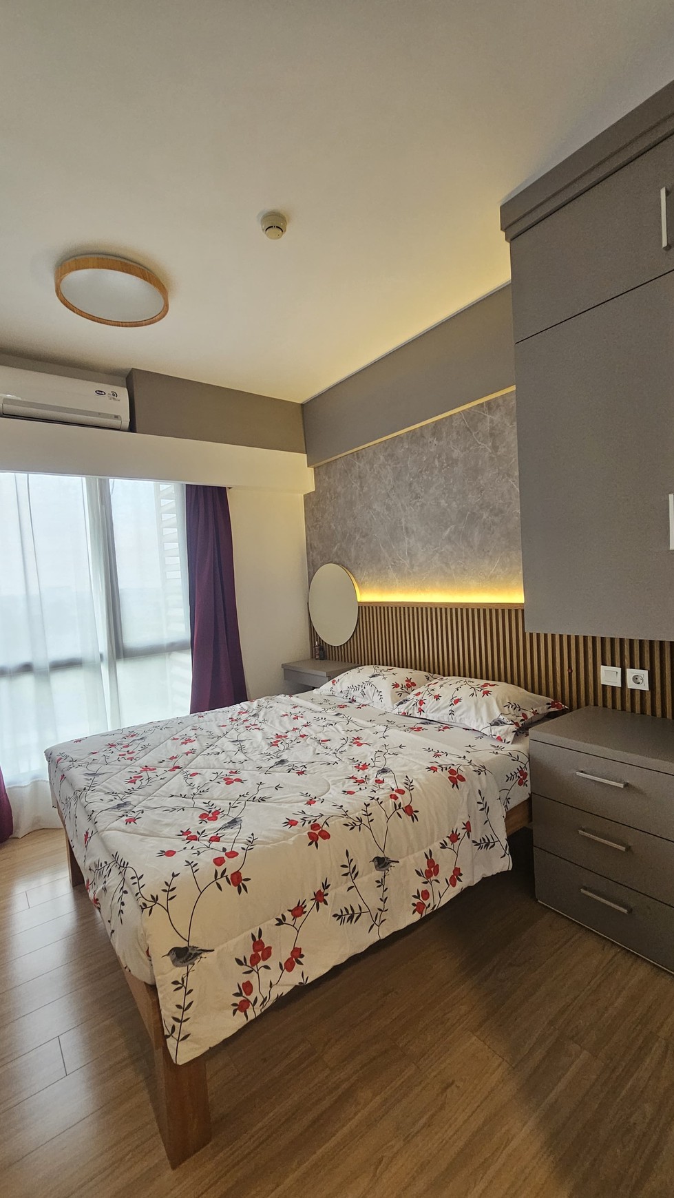 Apartemen Sky House BSD berada di samping mall aeon, dekat universitas, dan stasiun