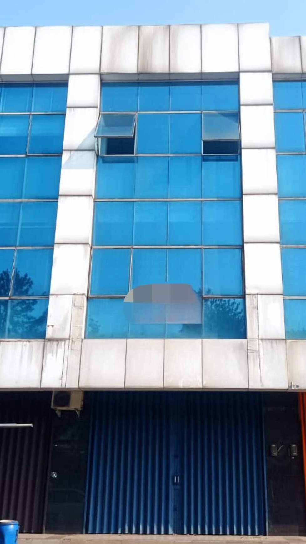 Rent. Ruko 3 lantai di Boulevard Tekno, BSD