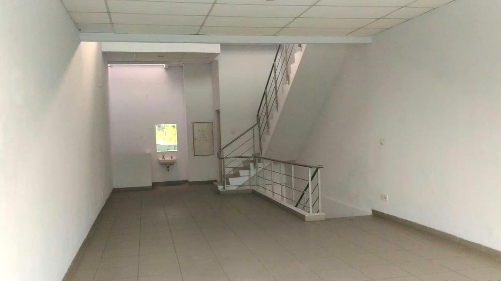 Rent. Ruko 3 lantai di Boulevard Tekno, BSD