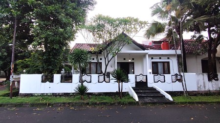 Rent. Rumah luas di Villa Melati Mas, Serpong