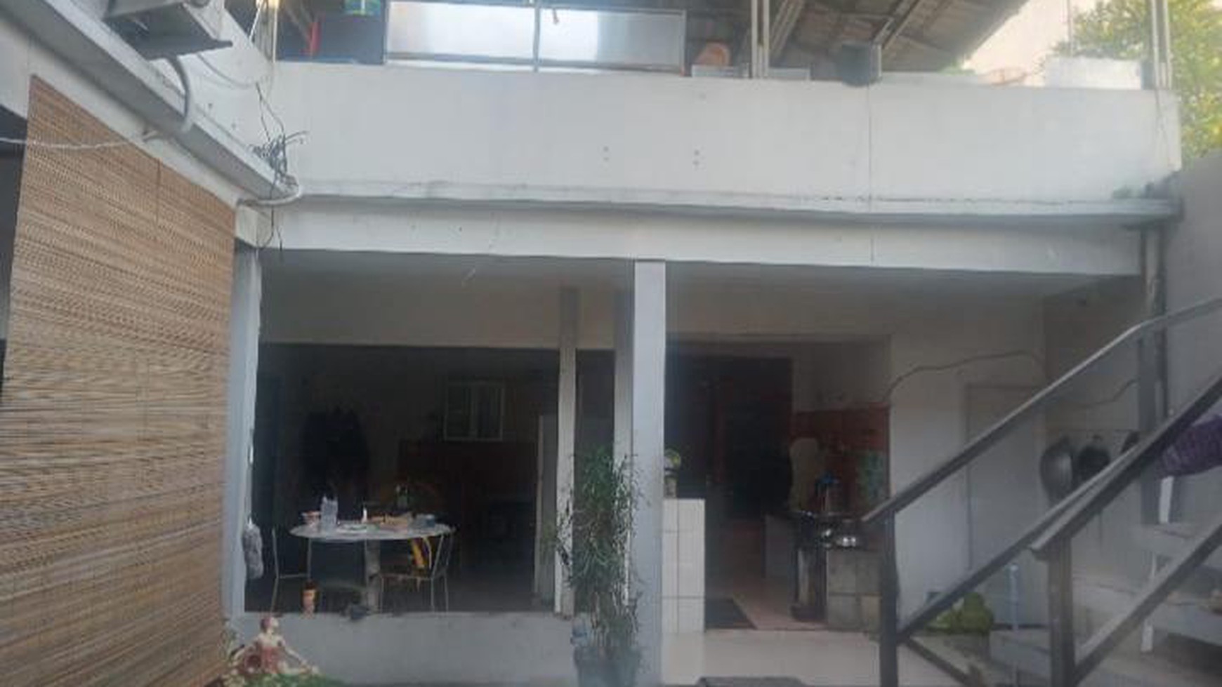  Rumah Tinggal Berikut Rumah Kost di Area Komersial Pengadegan Selatan