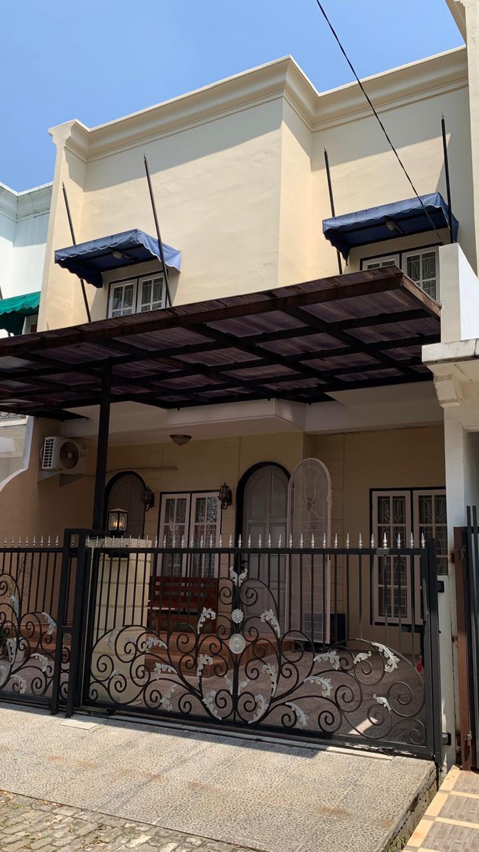 Rumah minimalis siap huni di bintaro