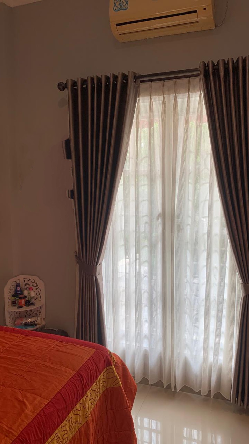 Rumah minimalis siap huni di bintaro