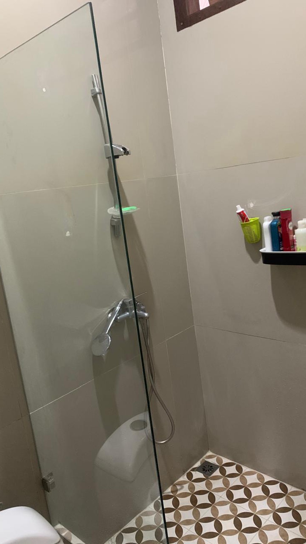 Rumah minimalis siap huni di bintaro