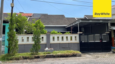 Dijual Rumah SHM di Raya Karang Klumprik Wiyung Surabaya