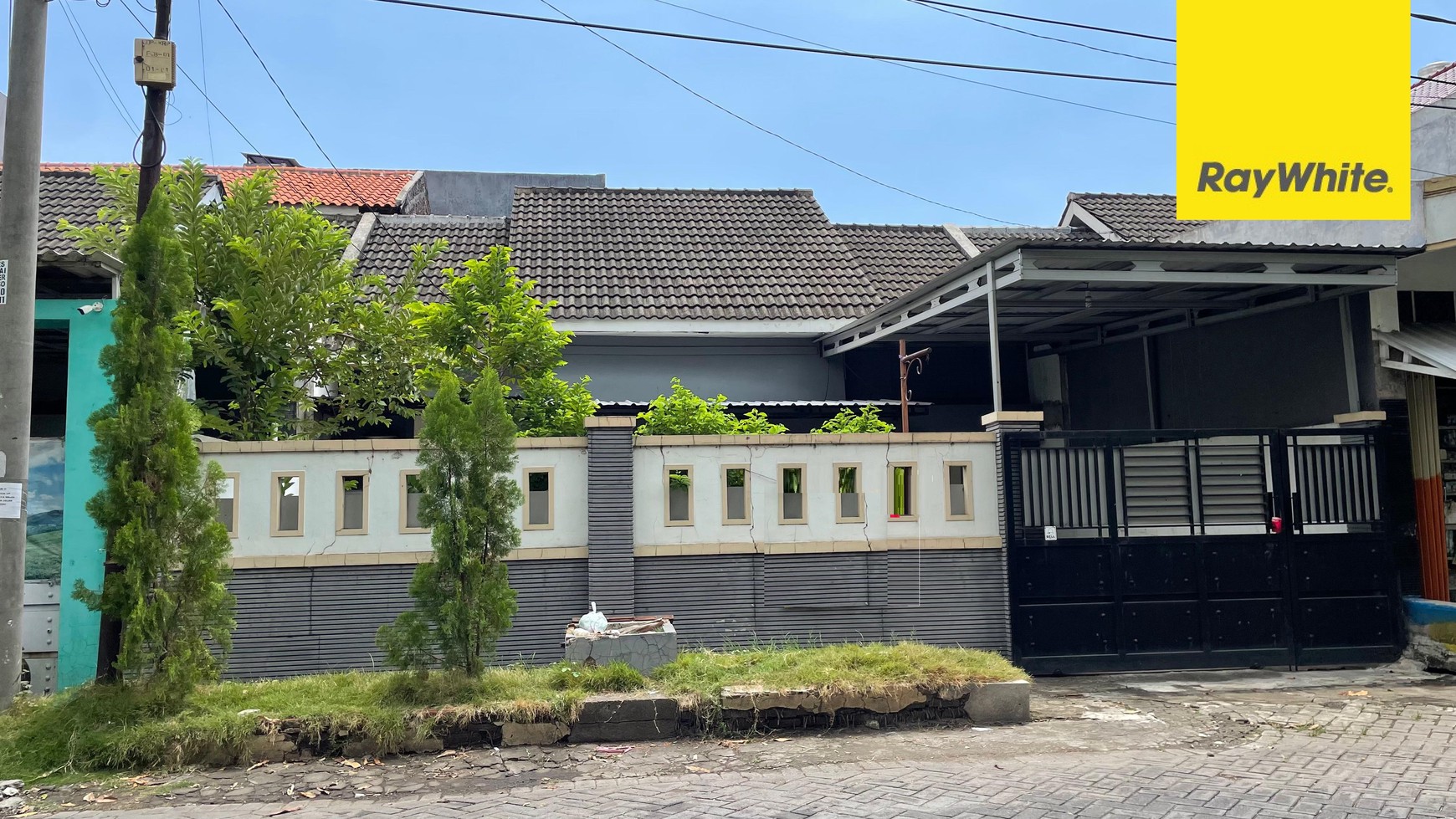 Dijual Rumah SHM di Raya Karang Klumprik Wiyung Surabaya