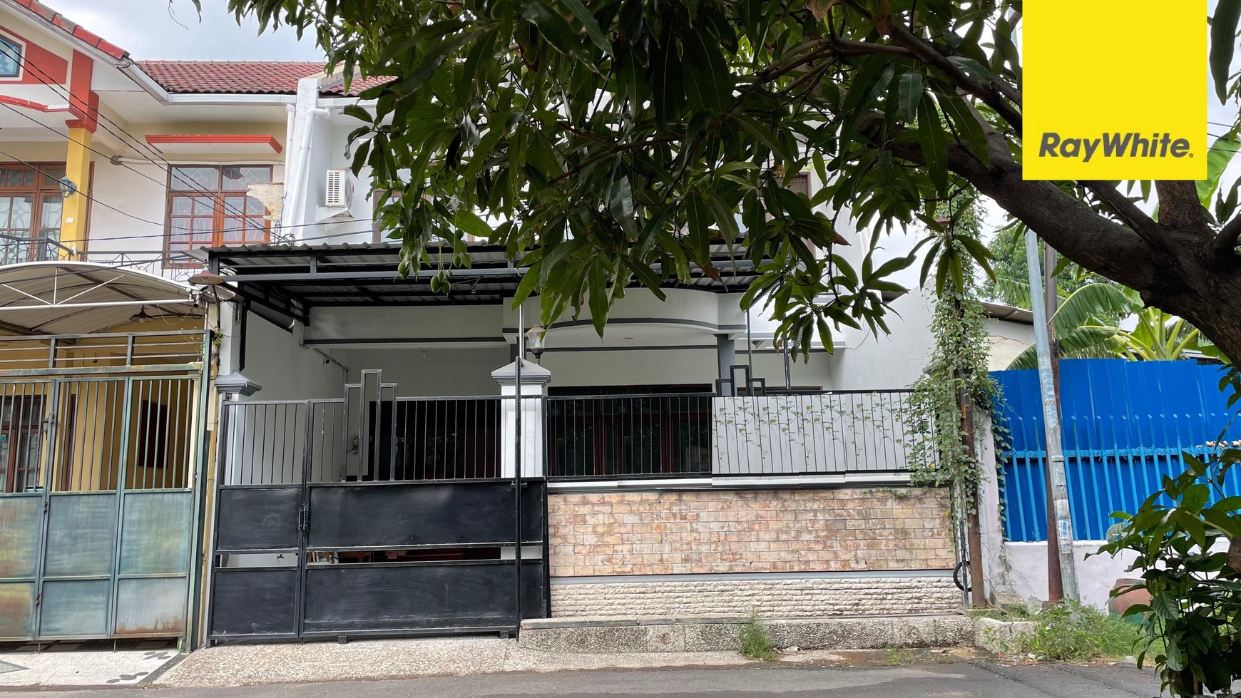 Dijual Rumah 2 lantai SHM di Pakis Tirtosari Surabaya
