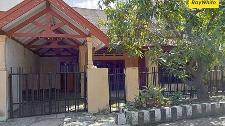 Dijual Rumah di Jalan Ikan Sepat Perak Surabaya