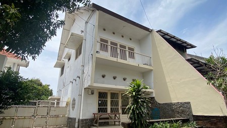 Disewakan Rumah Kantor Comal Surabaya Pusat