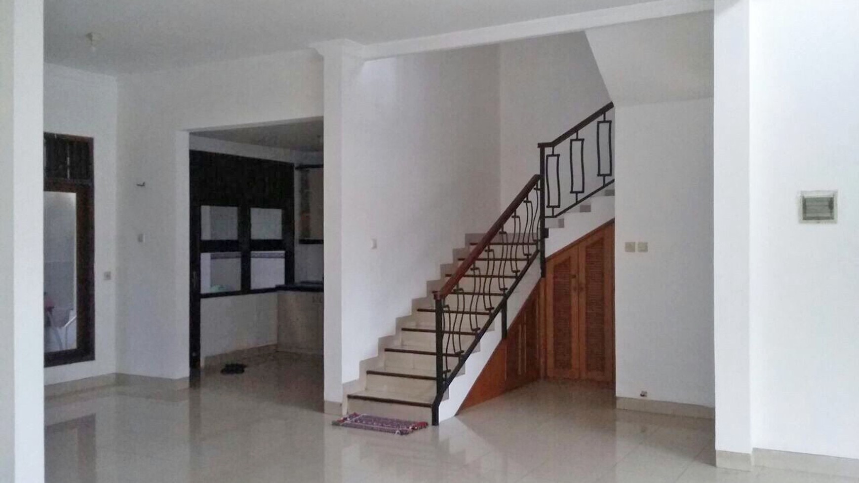 Rumah Hook di Mandar Bintaro Jaya Sektor 3