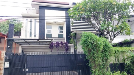 Rumah bagus Lokasi Exclusive di Pondok Indah Jakarta Selatan
