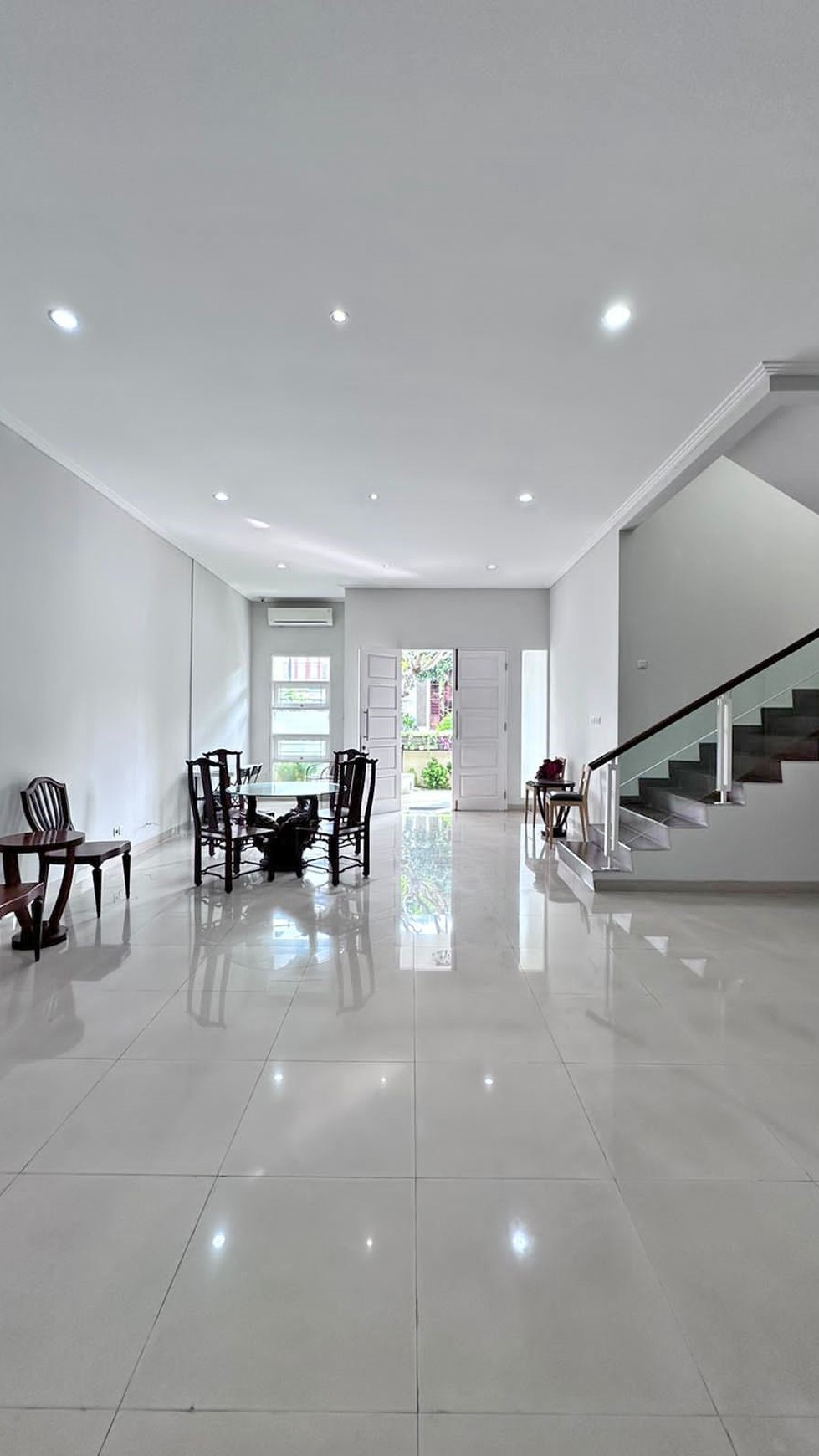 Rumah bagus Lokasi Exclusive di Pondok Indah Jakarta Selatan