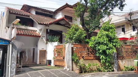 Rumah 2,5 lantai di Meruya Selatan Jakarta Barat