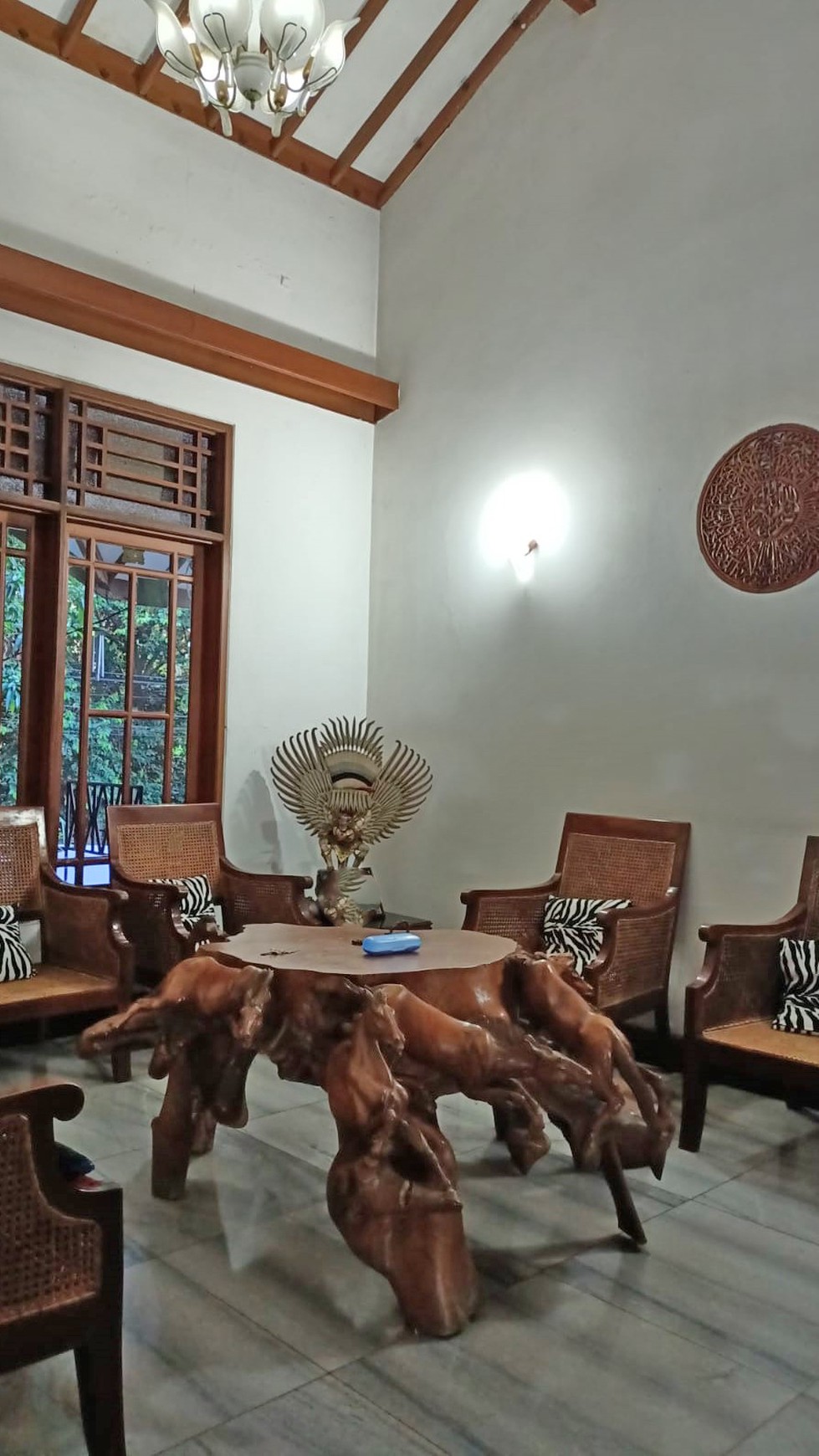 Rumah 2,5 lantai di Meruya Selatan Jakarta Barat