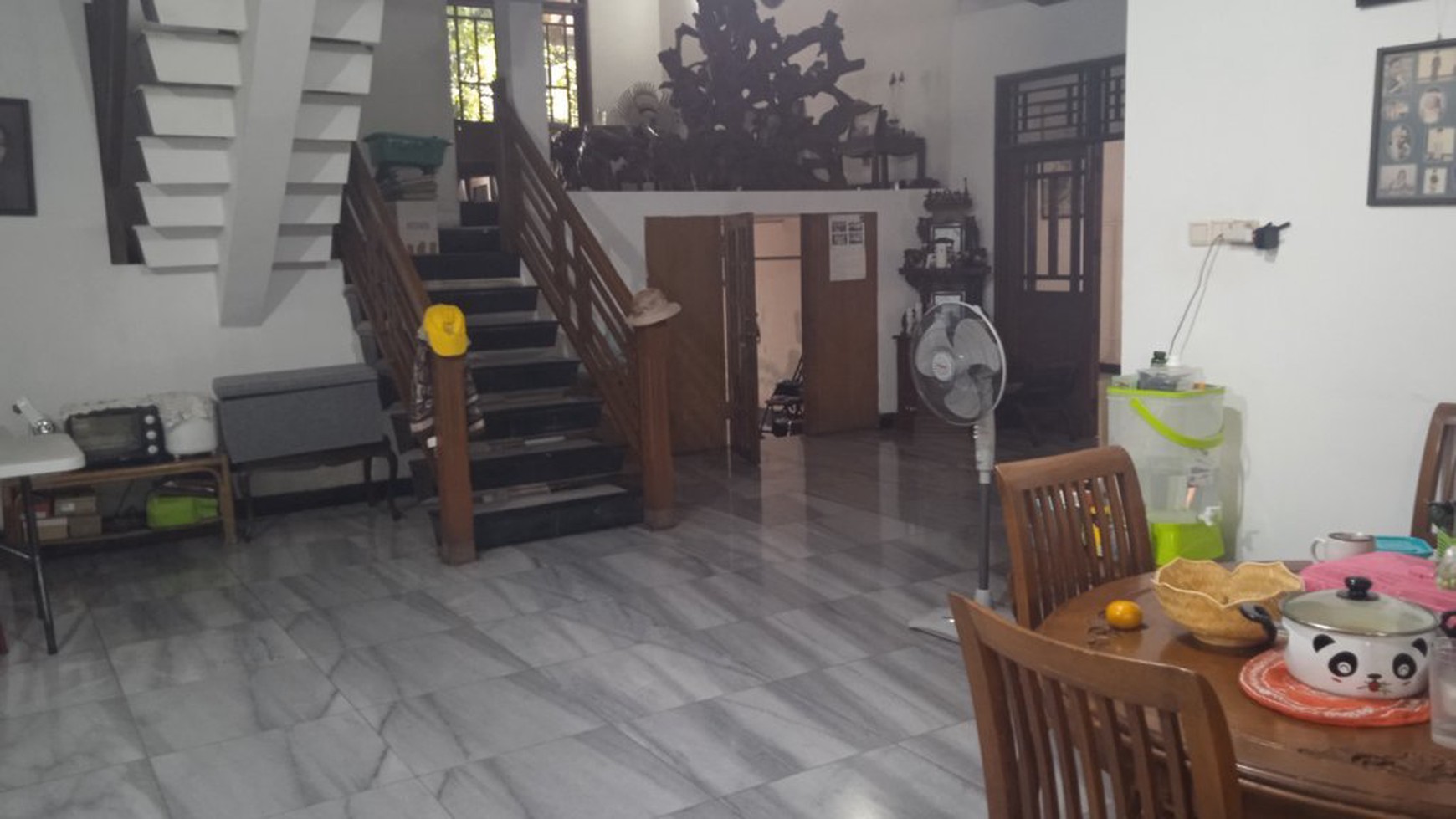 Rumah 2,5 lantai di Meruya Selatan Jakarta Barat