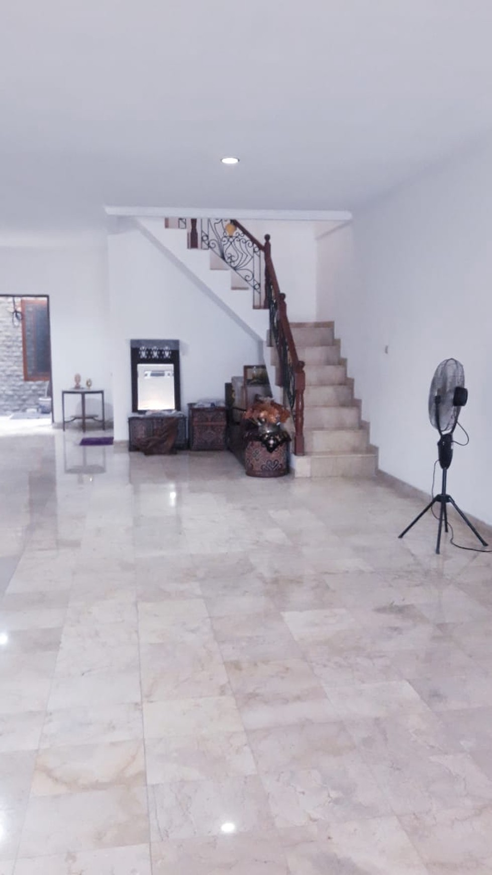 Rumah siap huni di Pondok Indah Jakarta Selatan