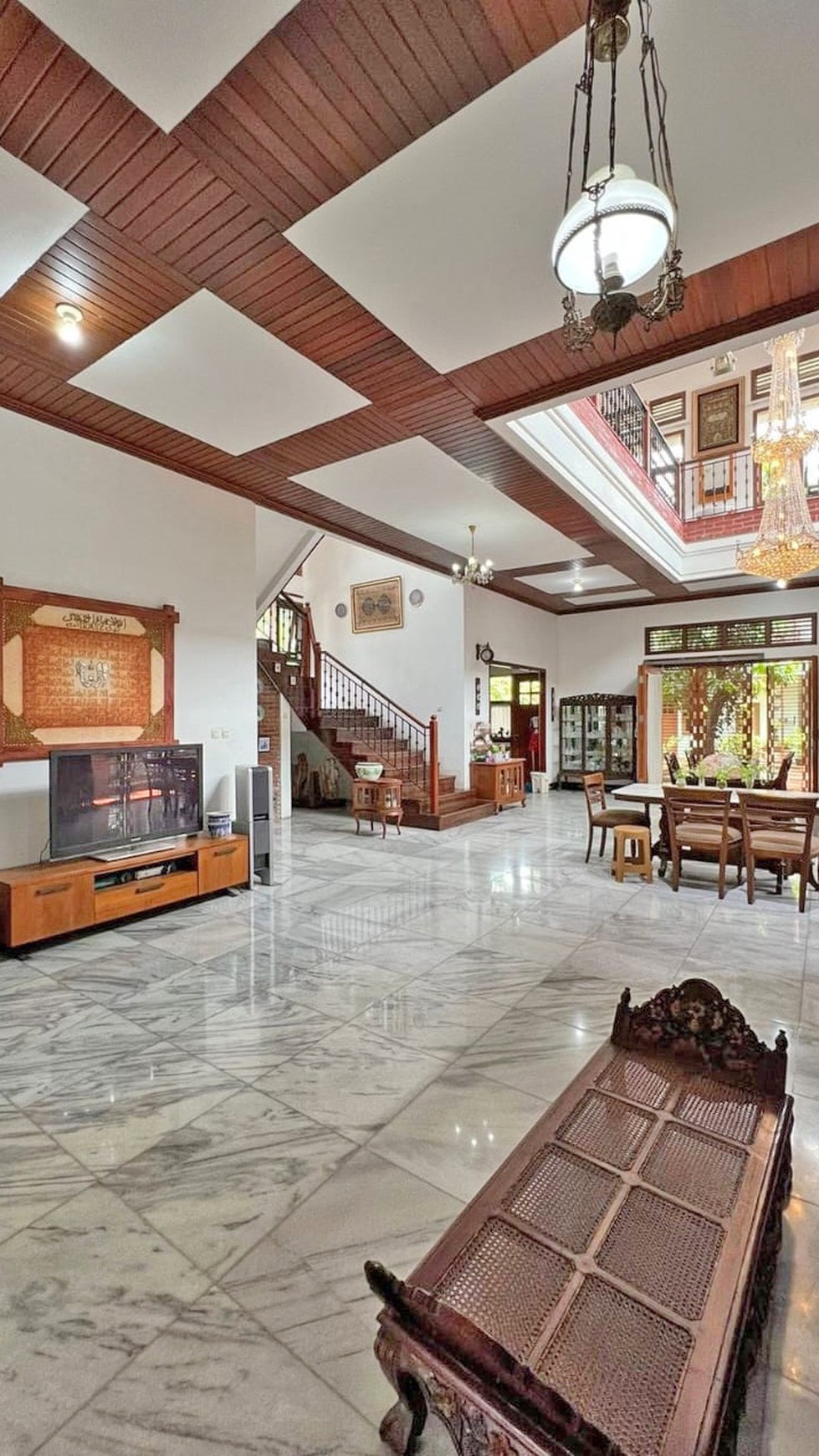 Rumah Mewah dan Luas di Bintaro Jaya Sektor 5