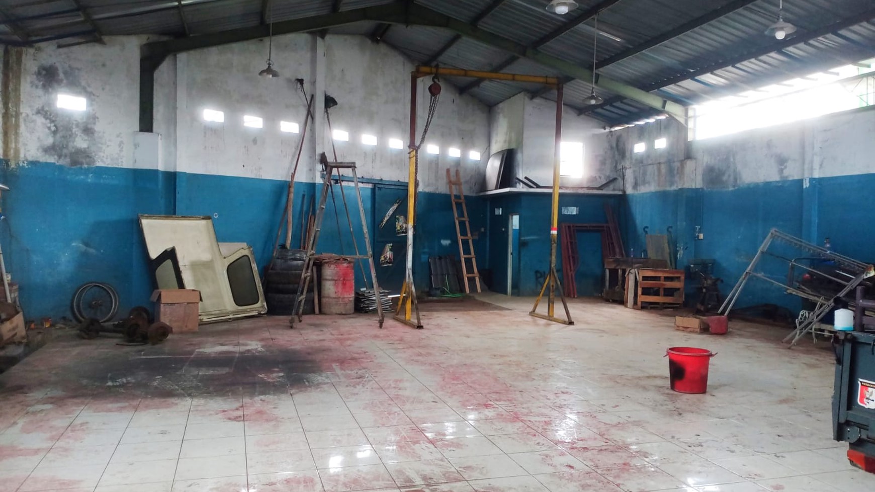 Gudang Strategis Di Jalan Oerip Sumahardjo Magelang Utara