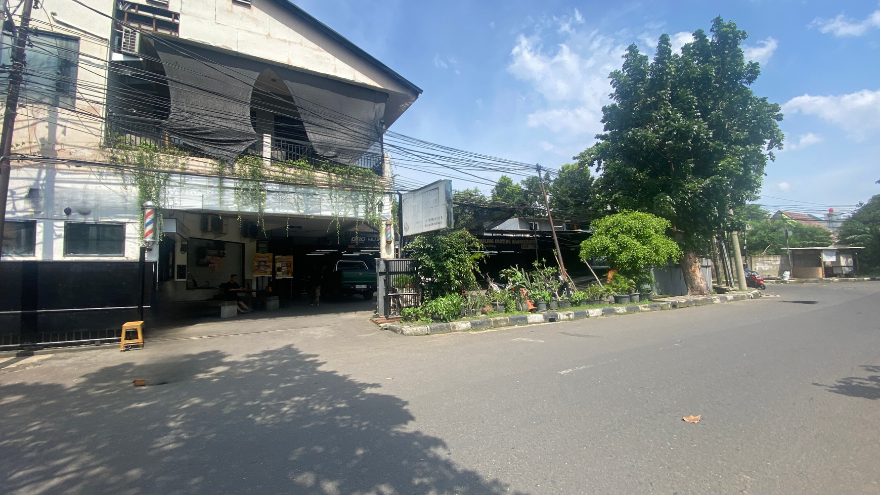 Tempat Usaha Lokasi Hook Di Jl Guntur Setiabudi Jaksel