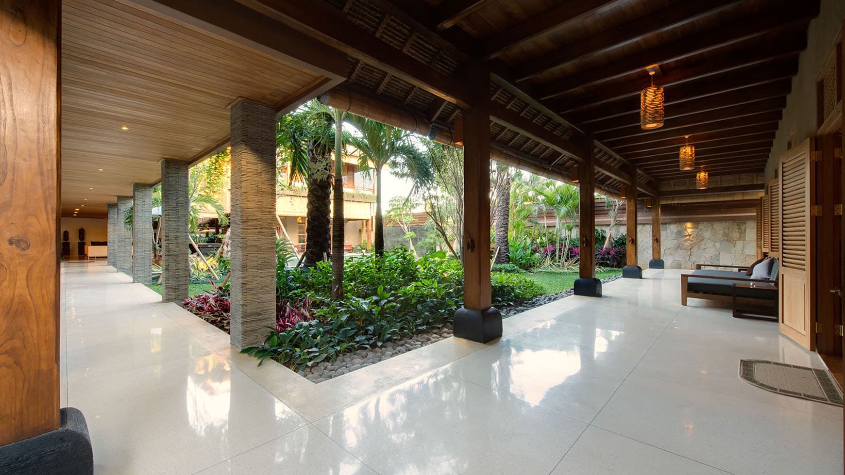 Freehold - Sprawling Luxury Estate with Tropical Gardens and Prime Seminyak Location