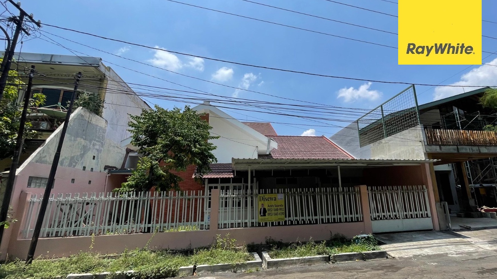 Rumah Disewakan Putat Indah Tengah Surabaya