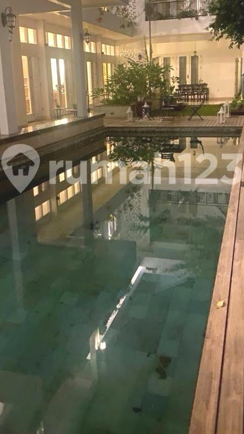 Rumah Bagus Lux di Kemanggisan Kec. Palmerah Jakarta Barat